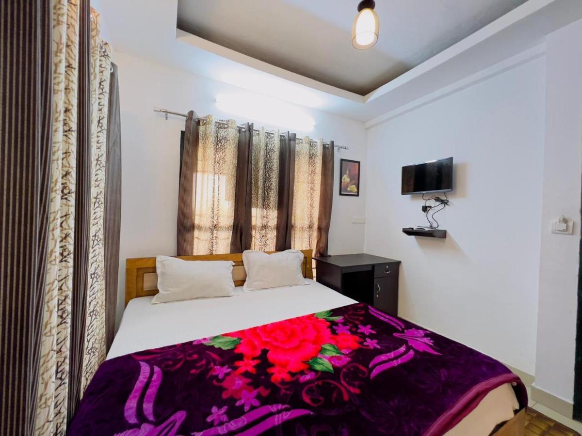 Sky Blue Resort Утакаманд Экстерьер фото